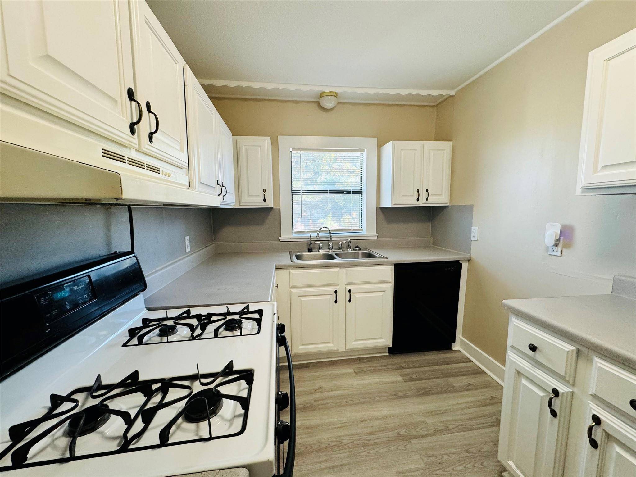 206 S Elm ST, Georgetown, TX 78626