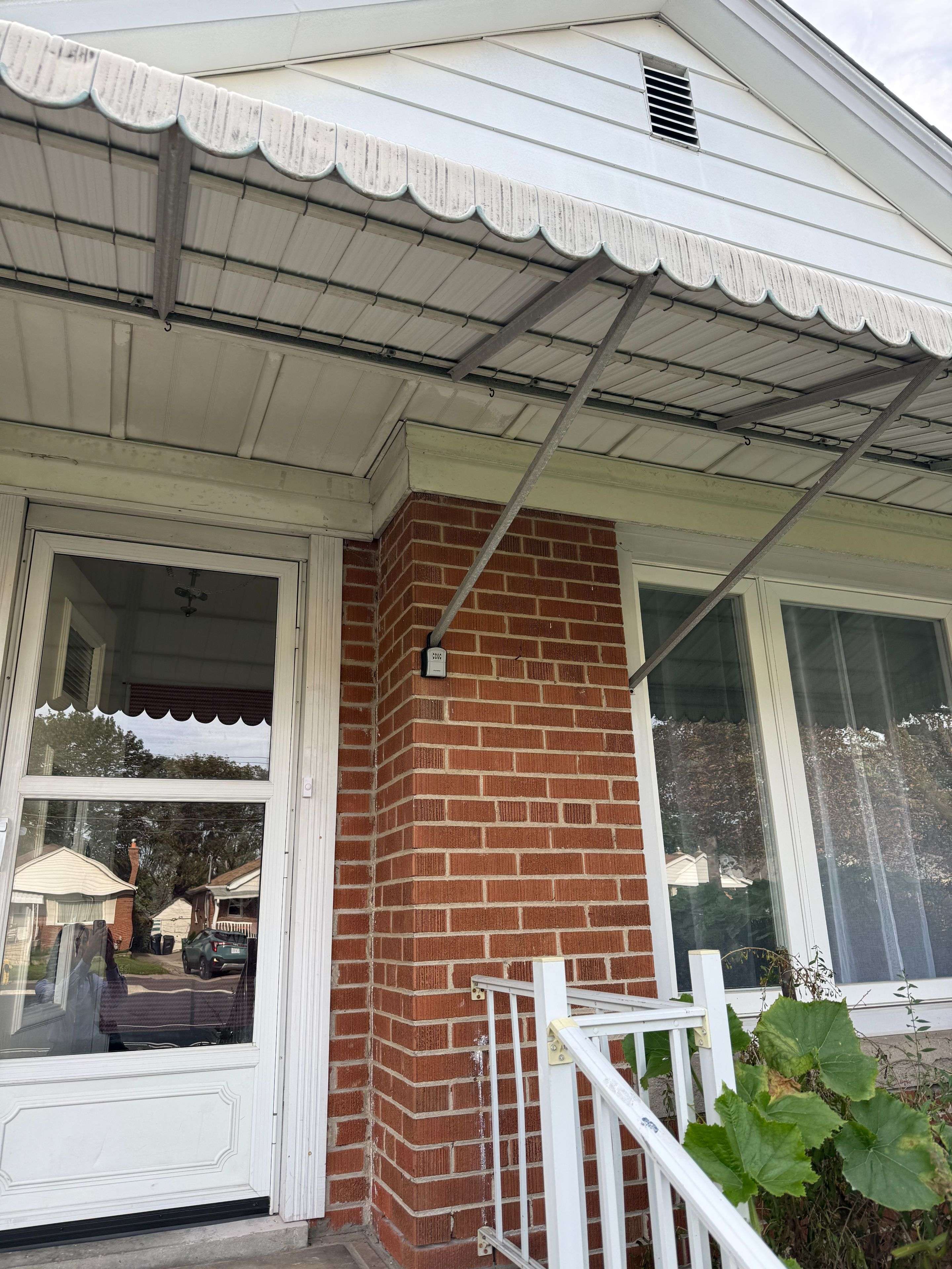 1218 Warden AVE ##2, Toronto E04, ON M1R 2R3