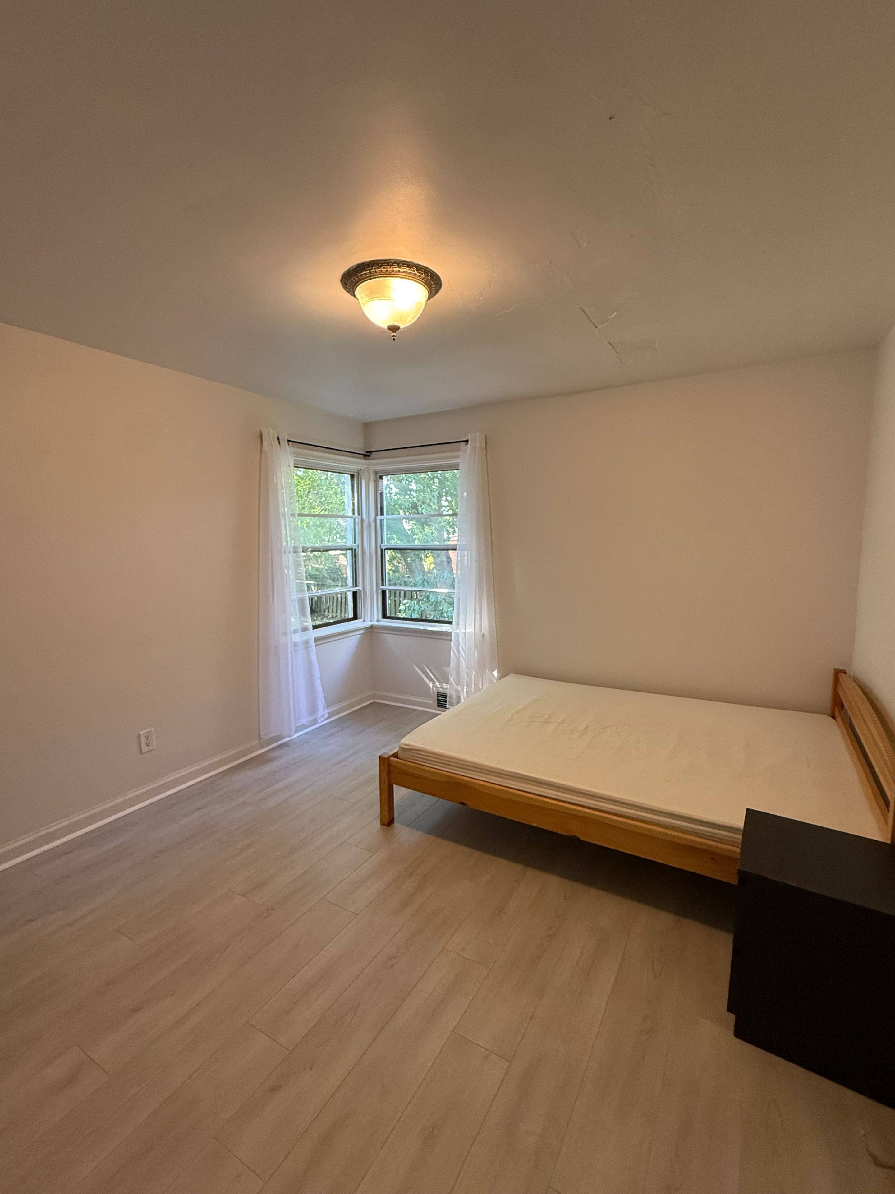 1218 Warden AVE ##2, Toronto E04, ON M1R 2R3