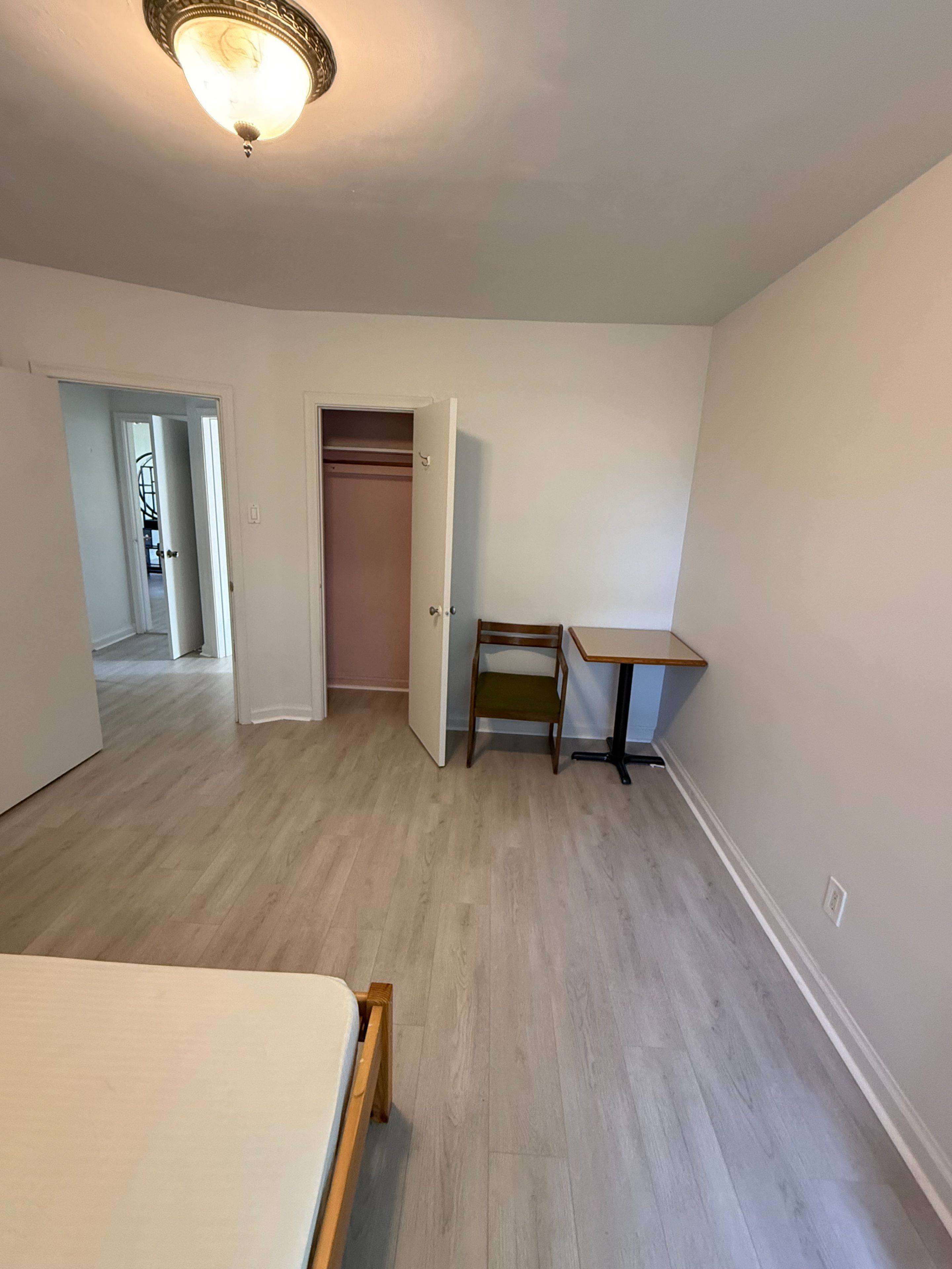 1218 Warden AVE ##2, Toronto E04, ON M1R 2R3