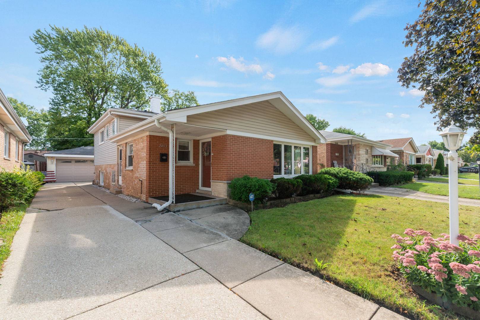 2453 George ST, Franklin Park, IL 60131