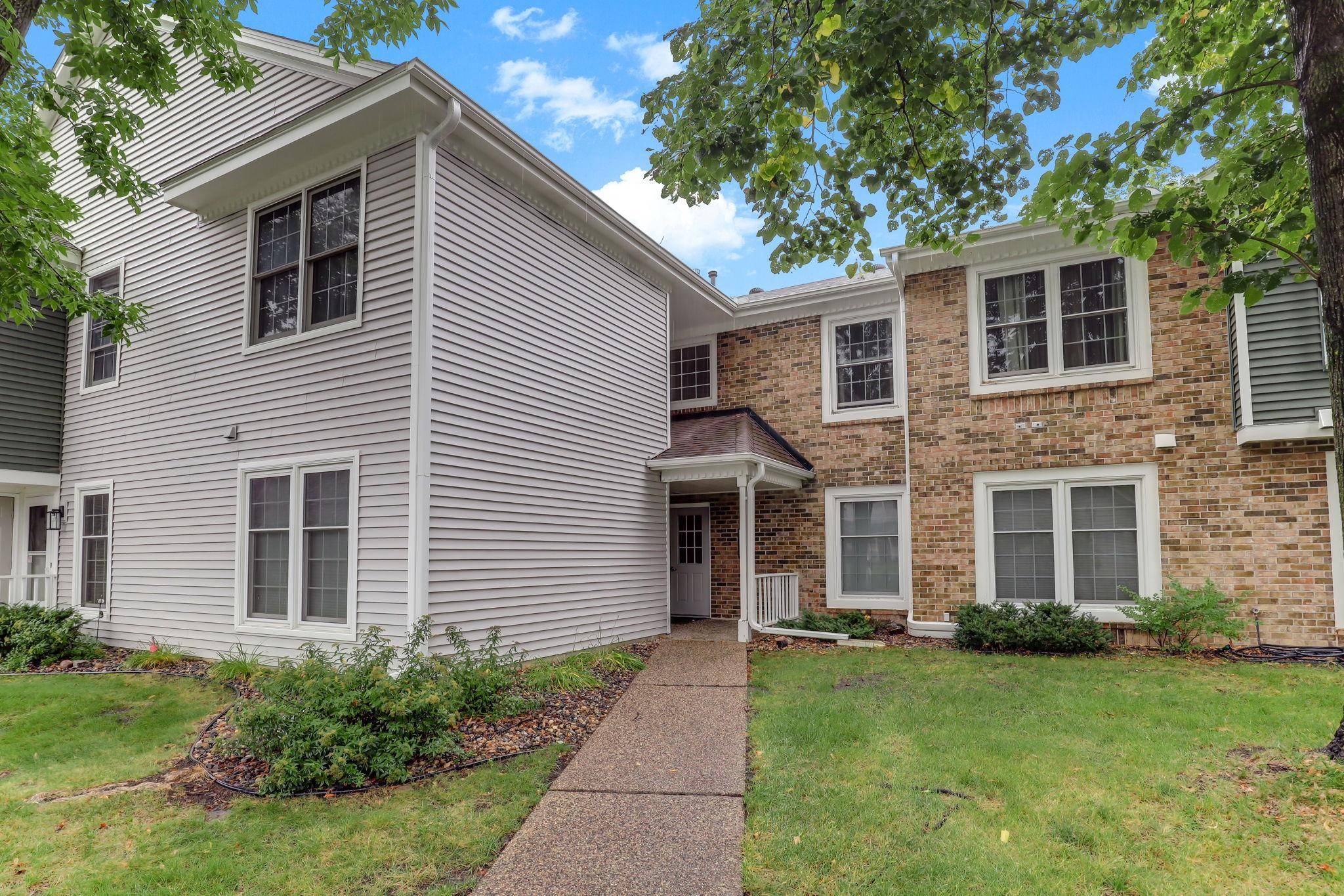 10966 Quebec AVE S, Bloomington, MN 55438