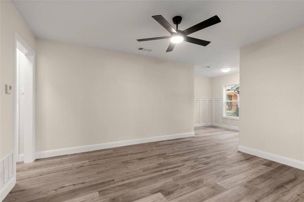 729 Thersa Drive, River Oaks, TX 76114