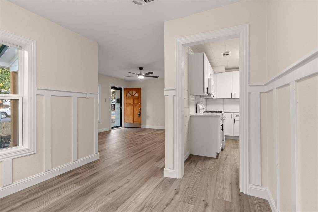 729 Thersa Drive, River Oaks, TX 76114