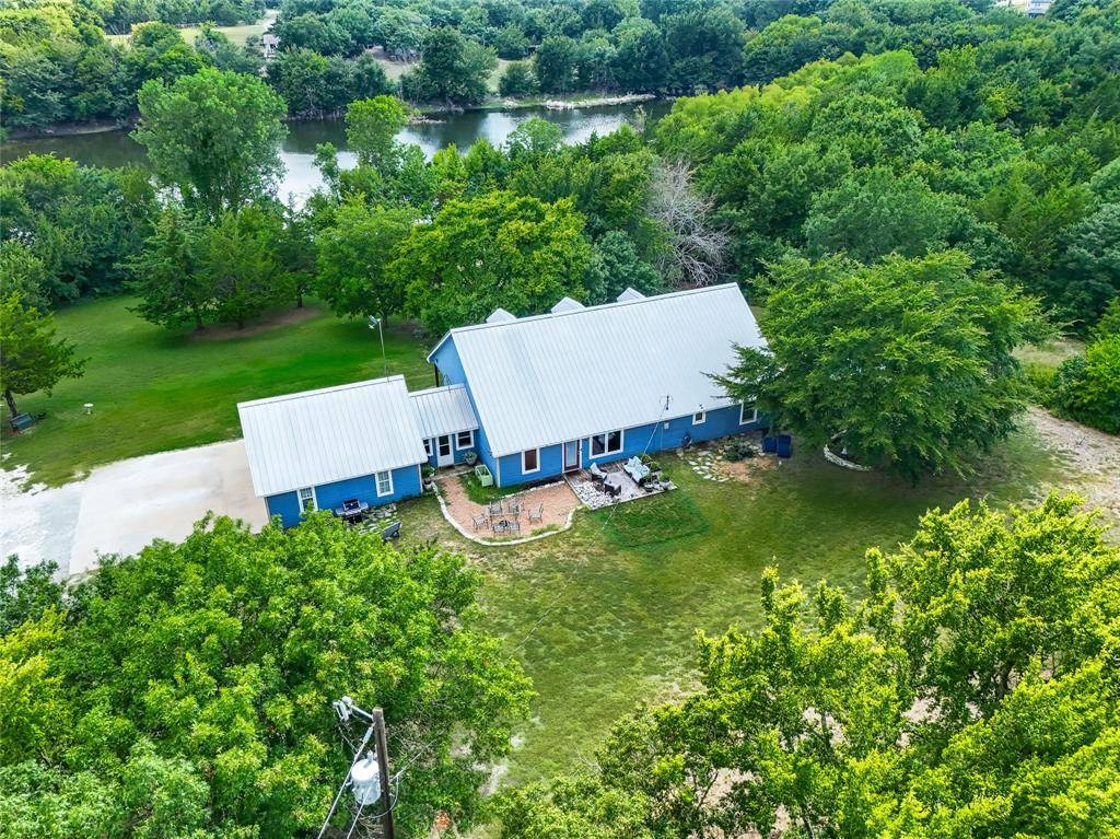 1088 Bub Hill Road, Whitewright, TX 75491