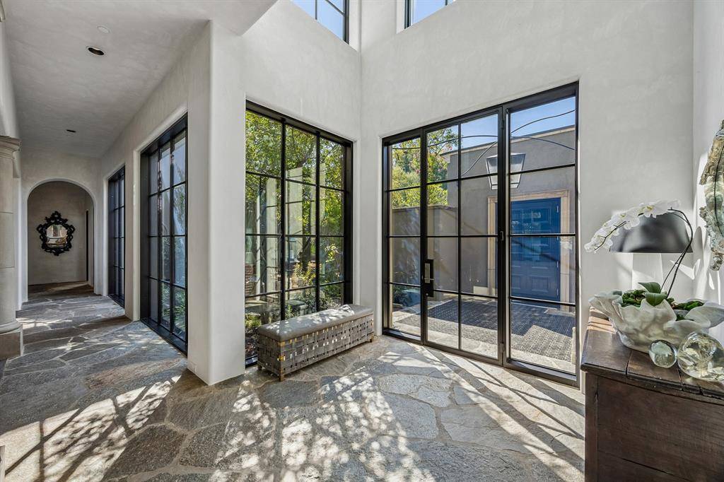 6107 Northwood Road, Dallas, TX 75225