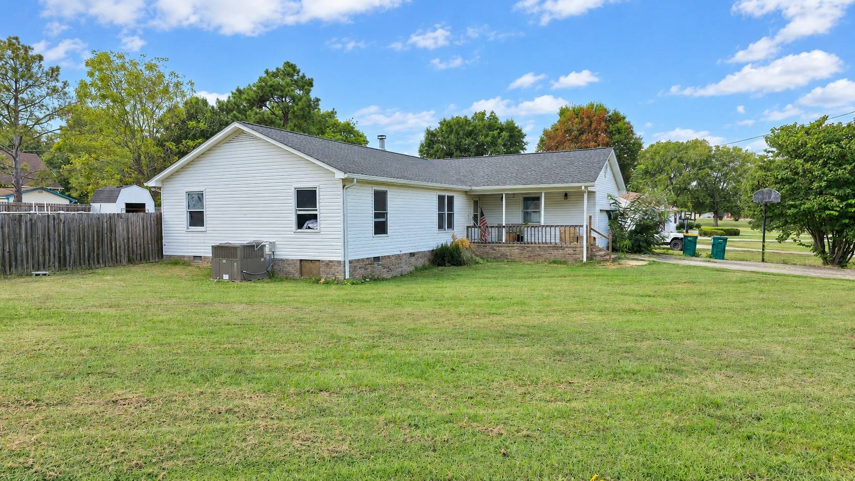 430 Liberty Ave, Lewisburg, TN 37091