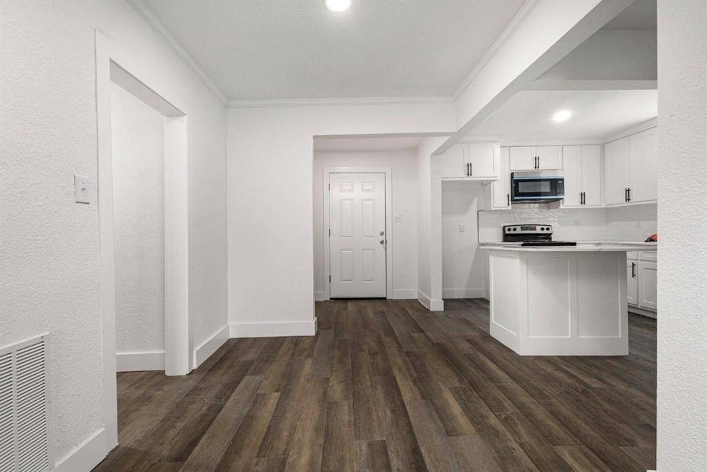 1527 Columbia Avenue, Corsicana, TX 75110