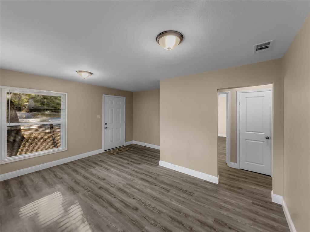 4212 Mccart Avenue, Fort Worth, TX 76115