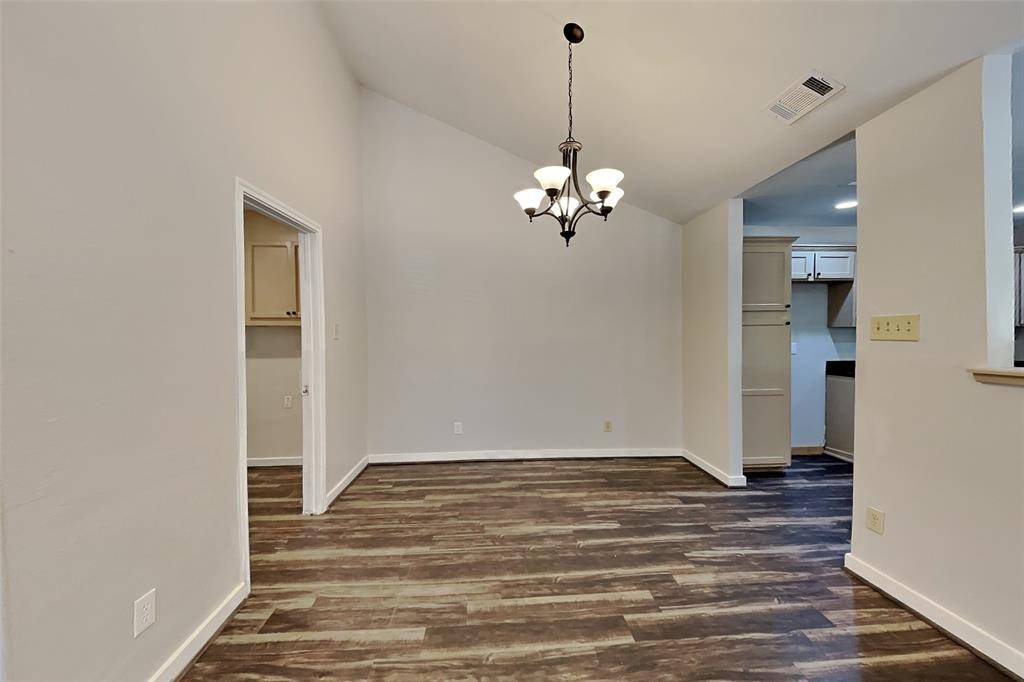 2204 Heritage Circle, Carrollton, TX 75006