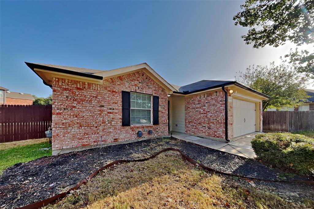 5105 Persimmon Court, Fort Worth, TX 76244