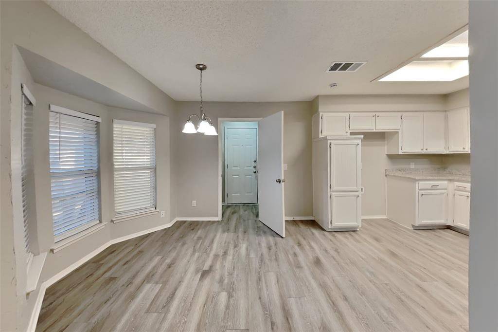 1506 Warwick Drive, Mansfield, TX 76063