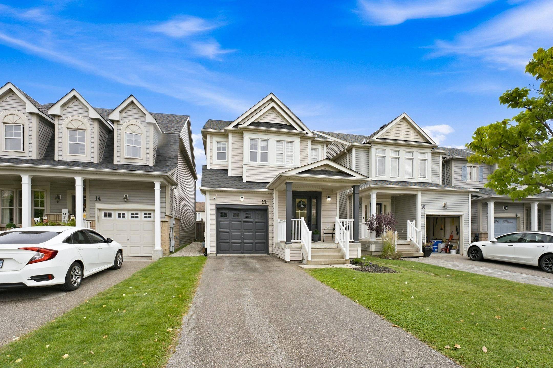 12 Gwillimbury DR, Bradford West Gwillimbury, ON L3Z 0B3