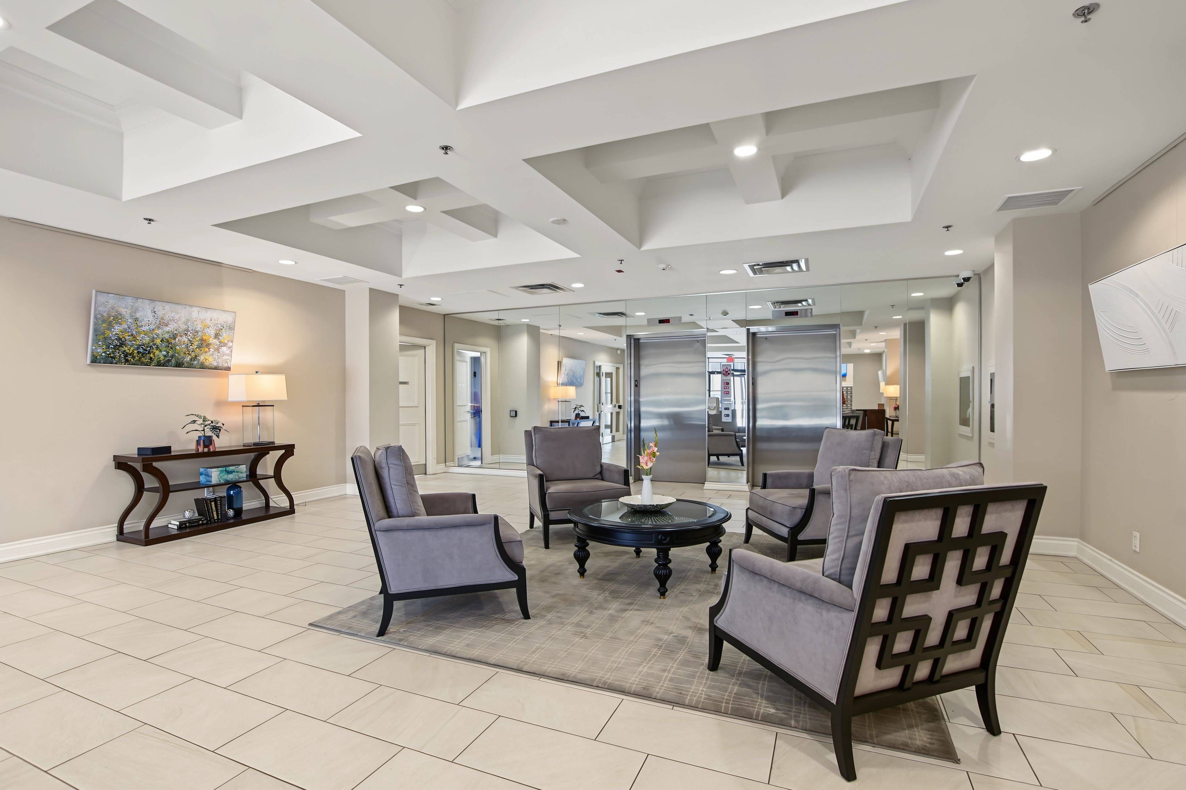 399 Elizabeth ST #903, Burlington, ON L7R 0A4