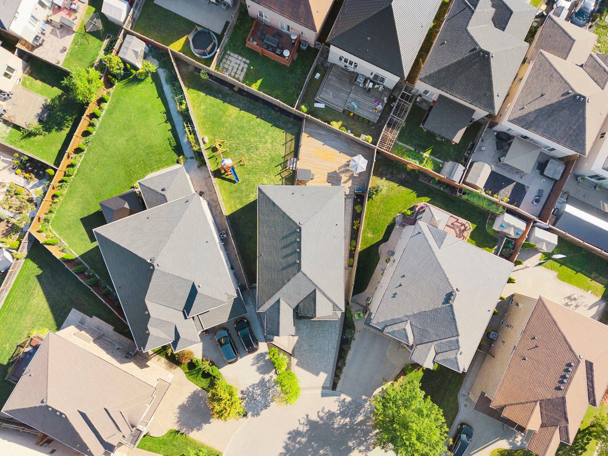 12 Donatello CT, Hamilton, ON L9B 0C2