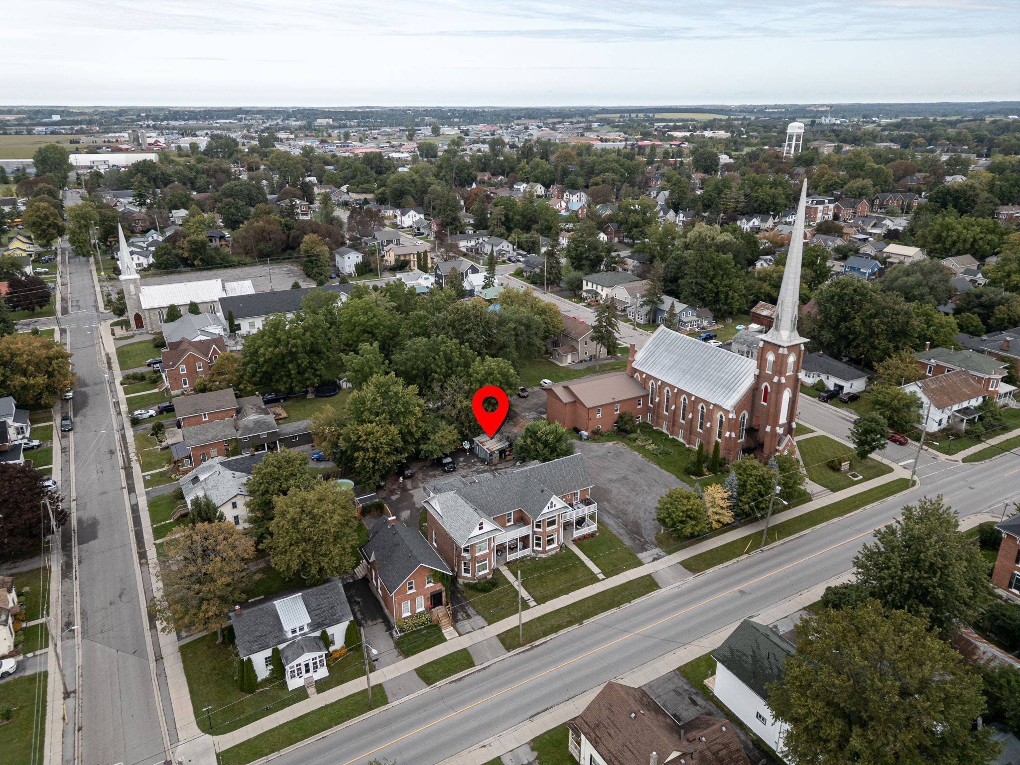49/51 Bridge ST W, Greater Napanee, ON K7R 2C4