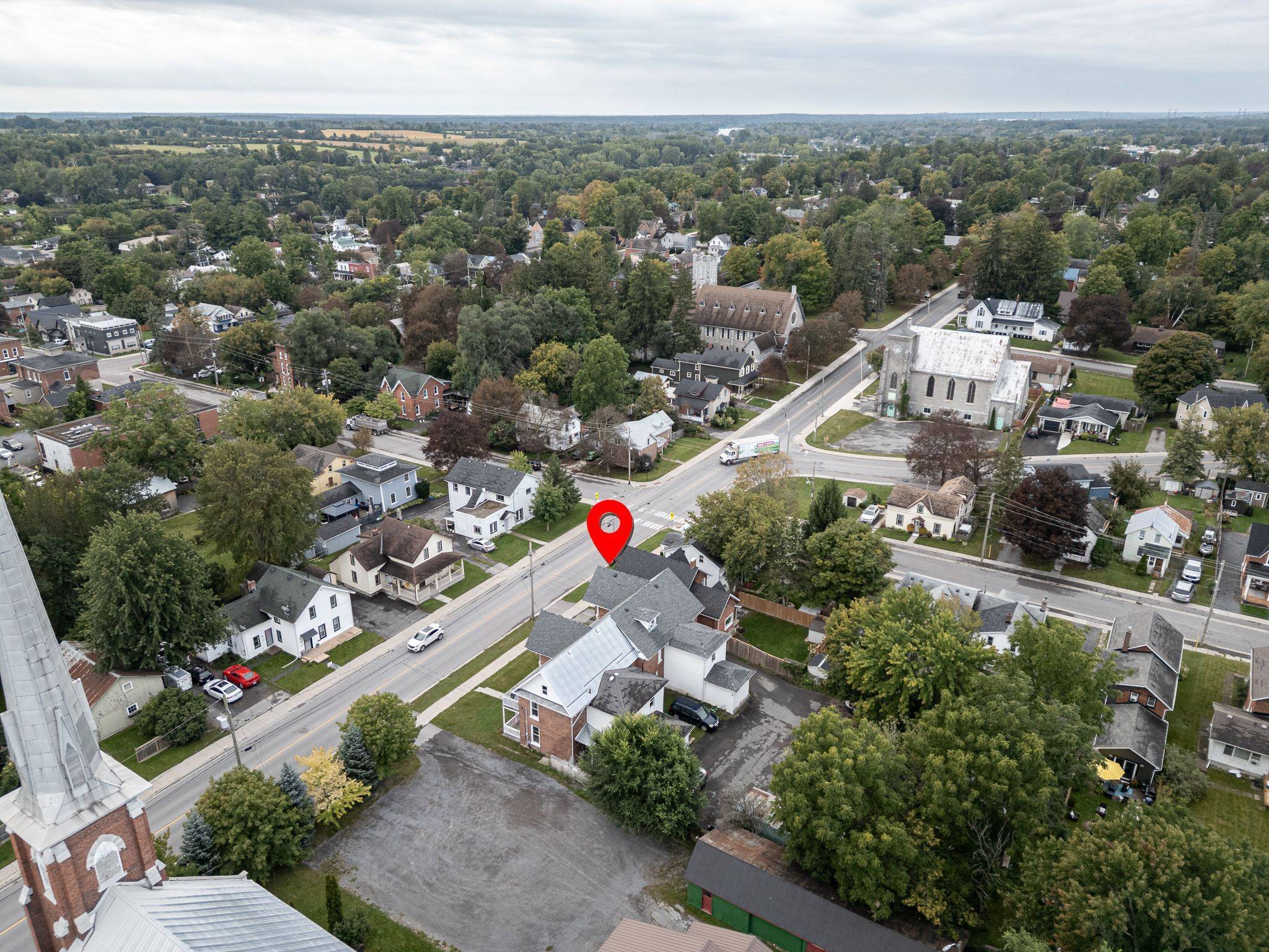 49/51 Bridge ST W, Greater Napanee, ON K7R 2C4