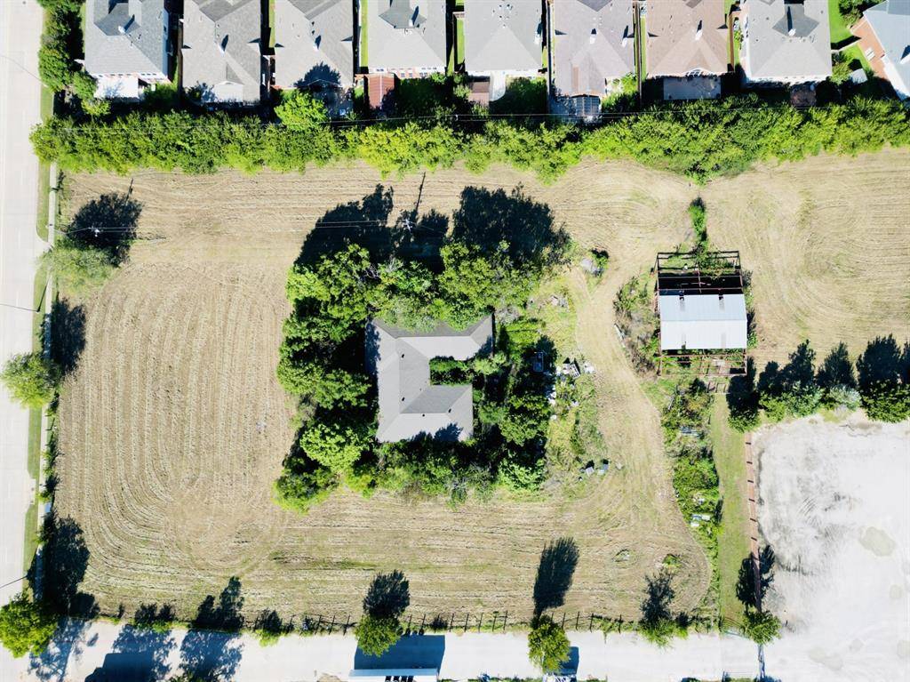 1809 Southeast Parkway, Arlington, TX 76018