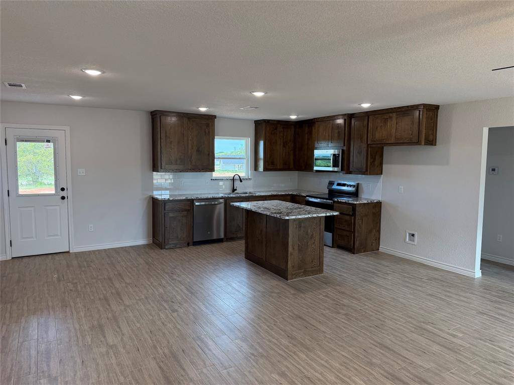 190 Earp Road, Springtown, TX 76082