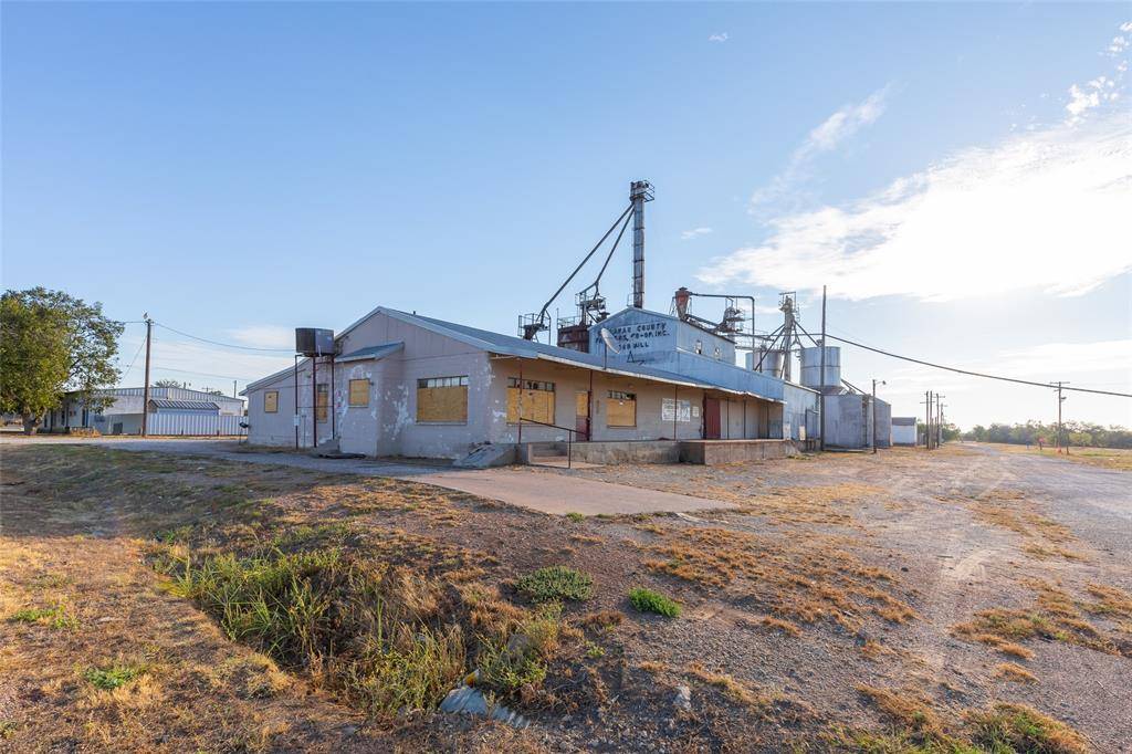 200 E 1st Street, Baird, TX 79504