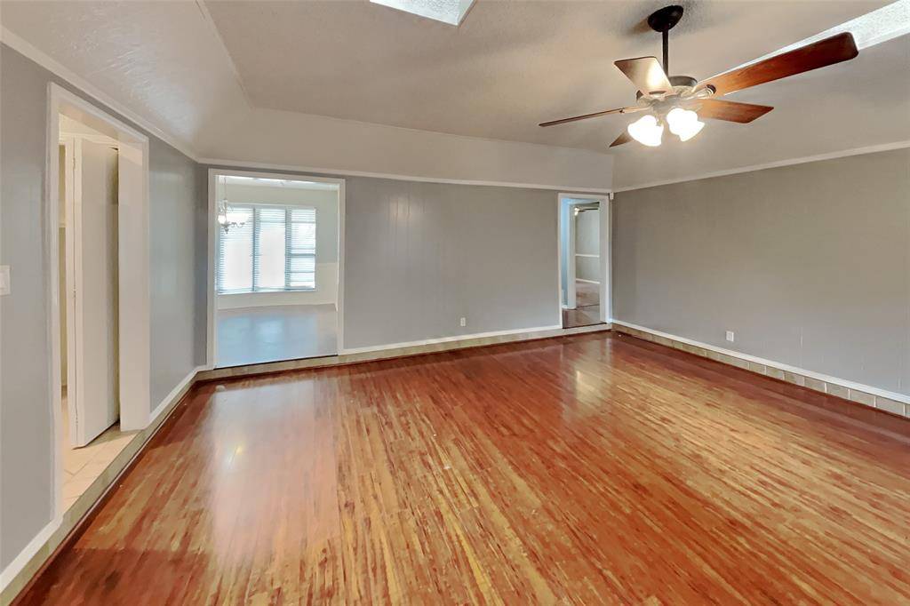 305 Bremen Drive, Hurst, TX 76054