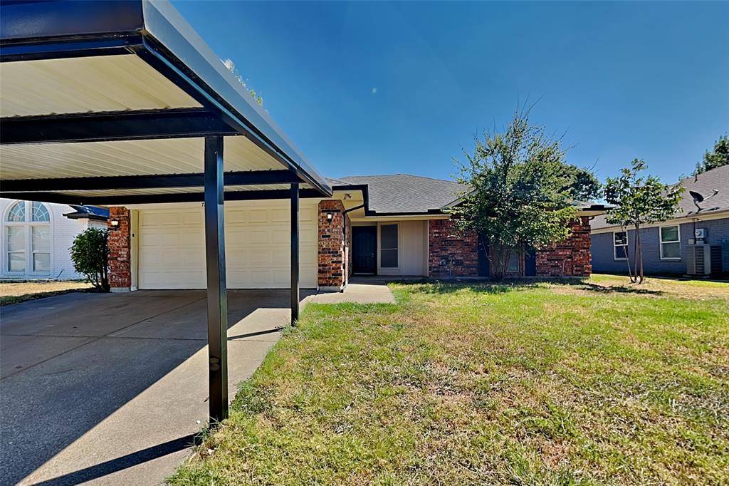 7732 Pear Tree Lane, Watauga, TX 76148