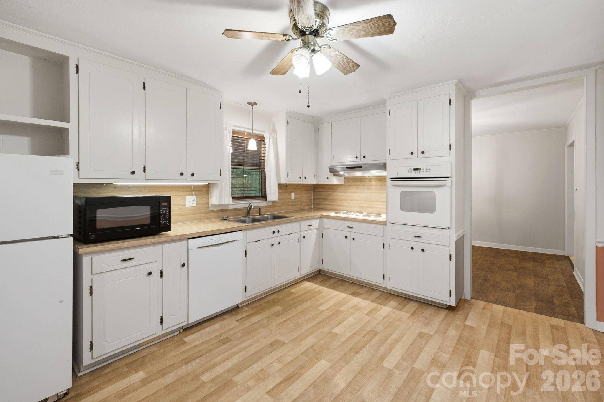 1536 Nottingham DR, Newton, NC 28658
