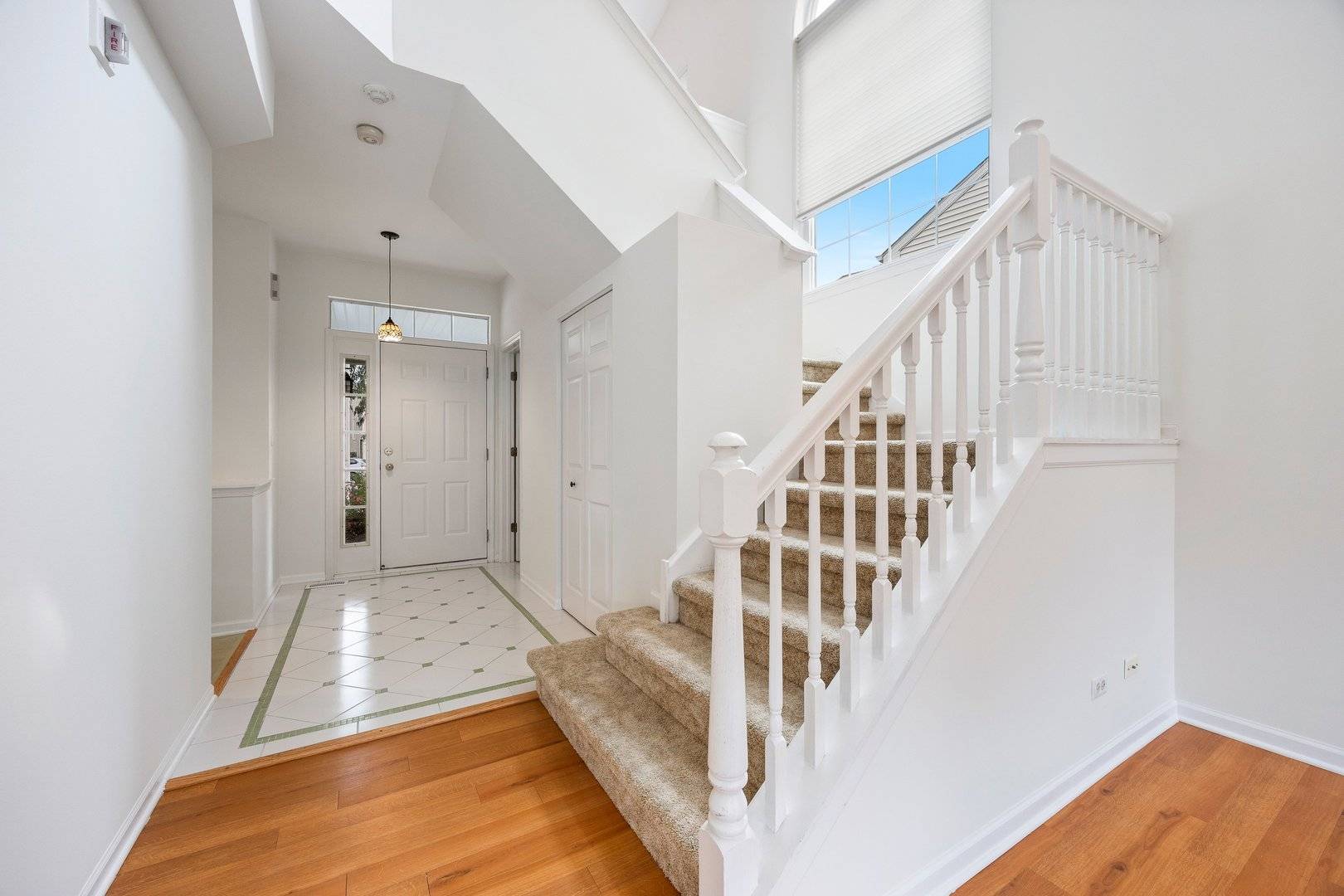 1053 Ripple Ridge, Darien, IL 60561