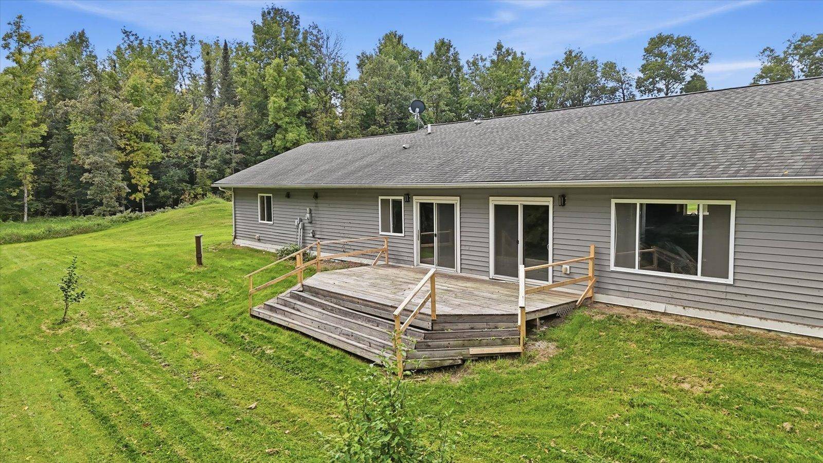 10104 Three Bridges RD, Cook, MN 55723