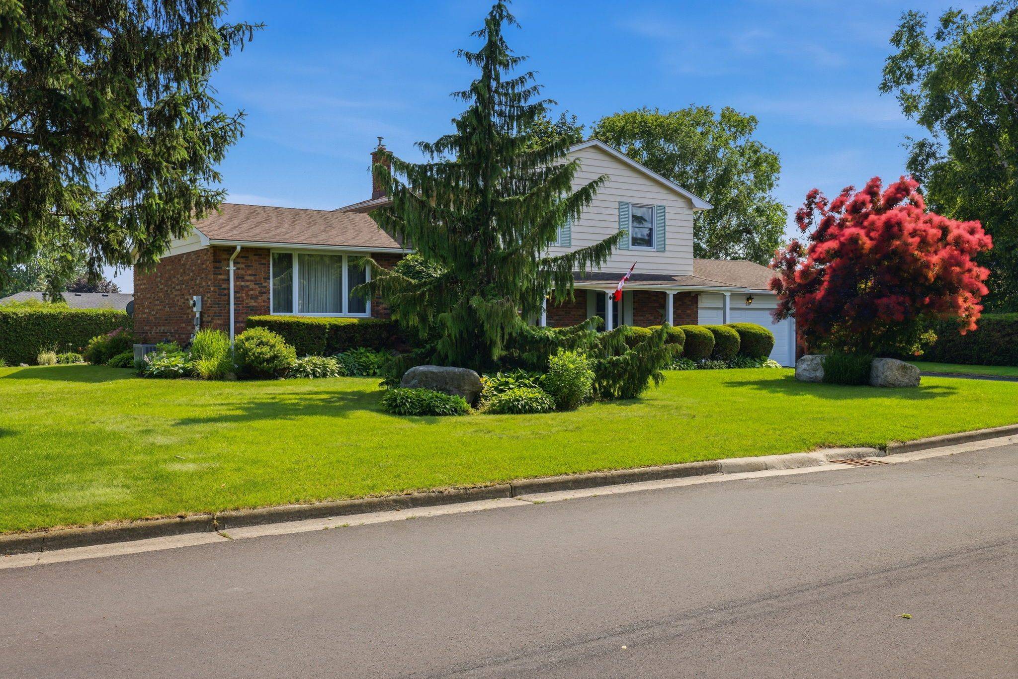 10 Moore AVE, Aylmer, ON N5H 2W8