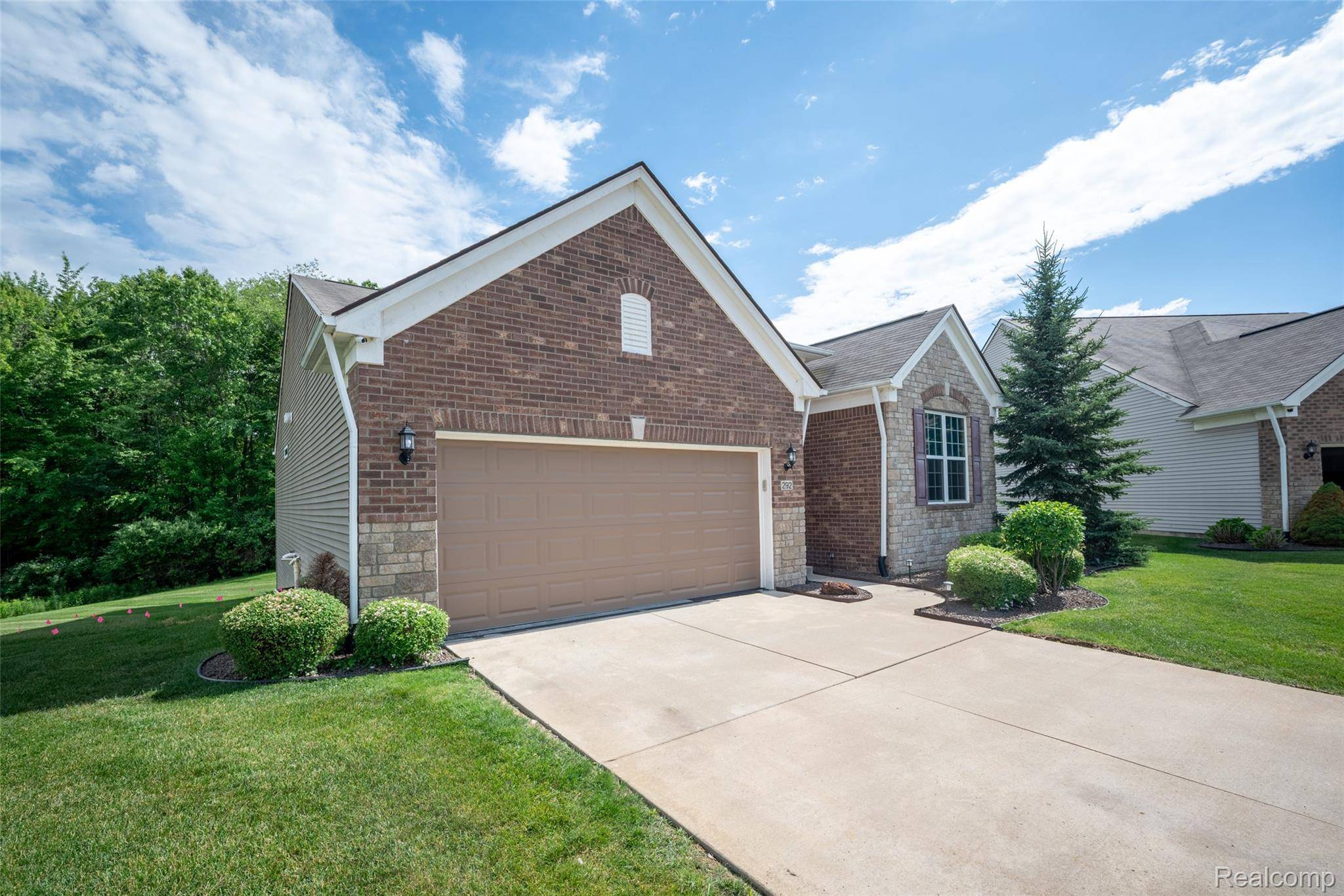 292 Bryce CT, Oceola Township, MI 48843