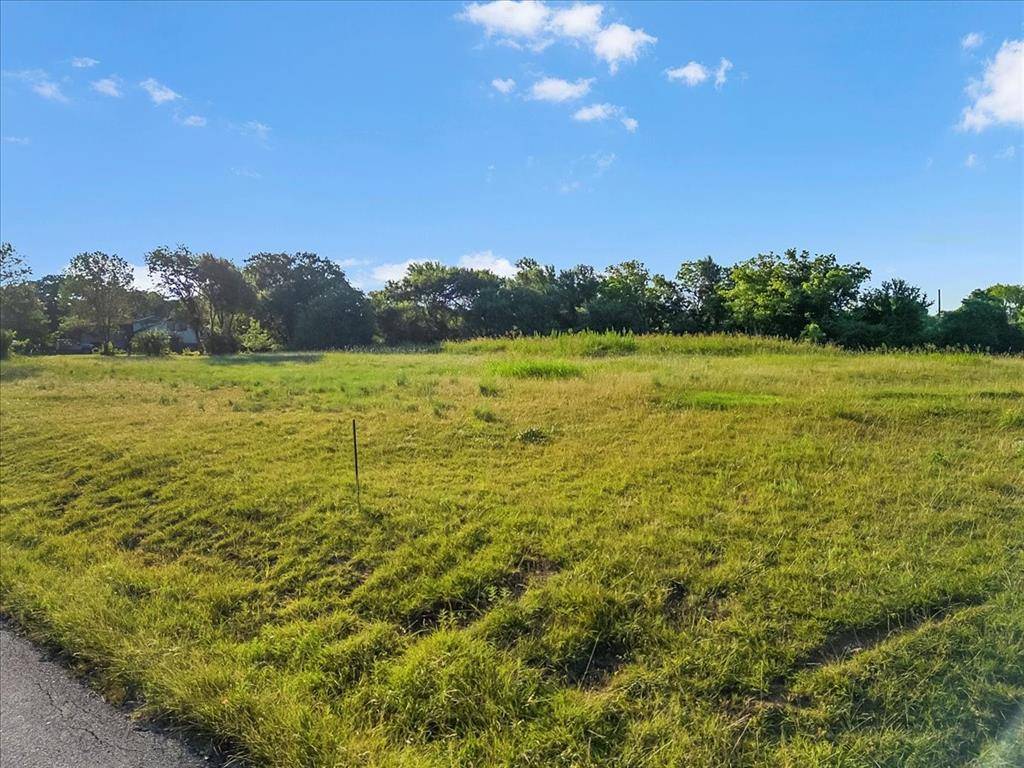 7037 Greenbriar Crescent Street, Lake Worth, TX 76135