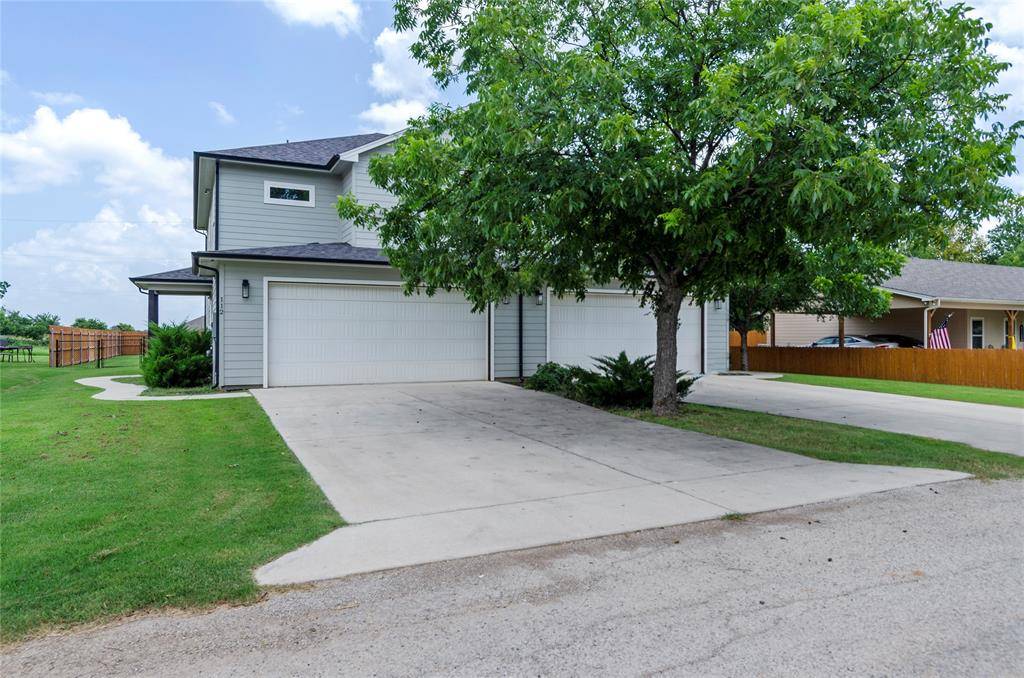114 Ash Street, Paradise, TX 76073