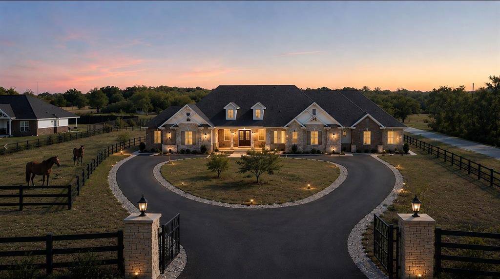 2424 County Road 913, Burleson, TX 76058