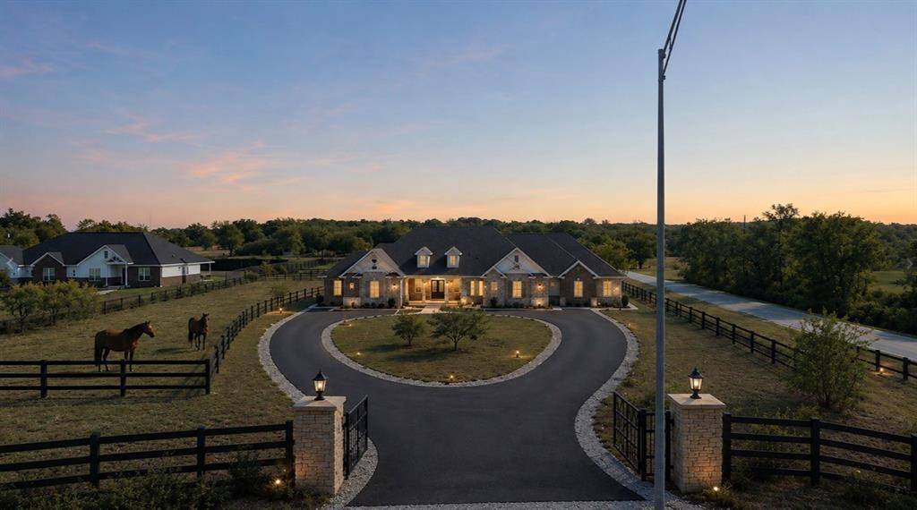 2424 County Road 913, Burleson, TX 76058
