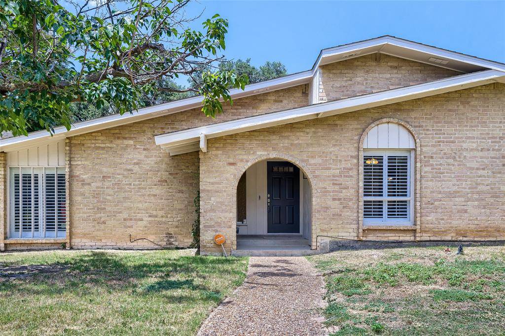 6639 Roundrock Road, Dallas, TX 75248