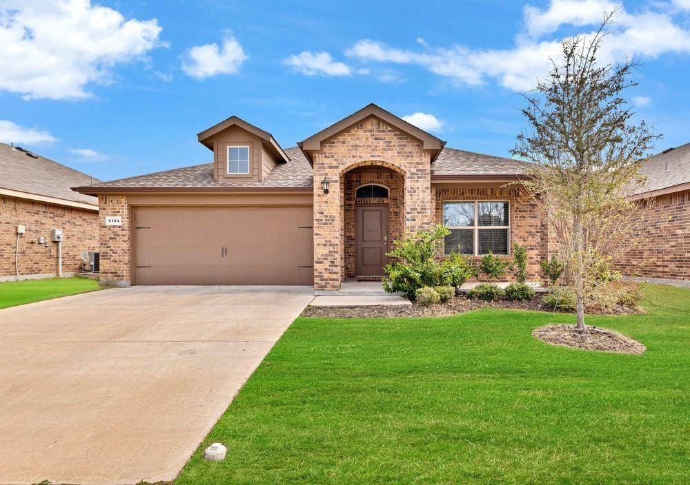 9104 Herringbone Drive, Fort Worth, TX 76131