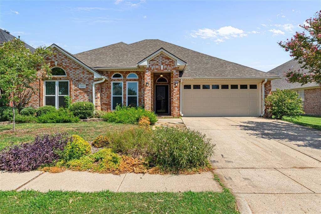 1327 Pegasus Drive, Arlington, TX 76013