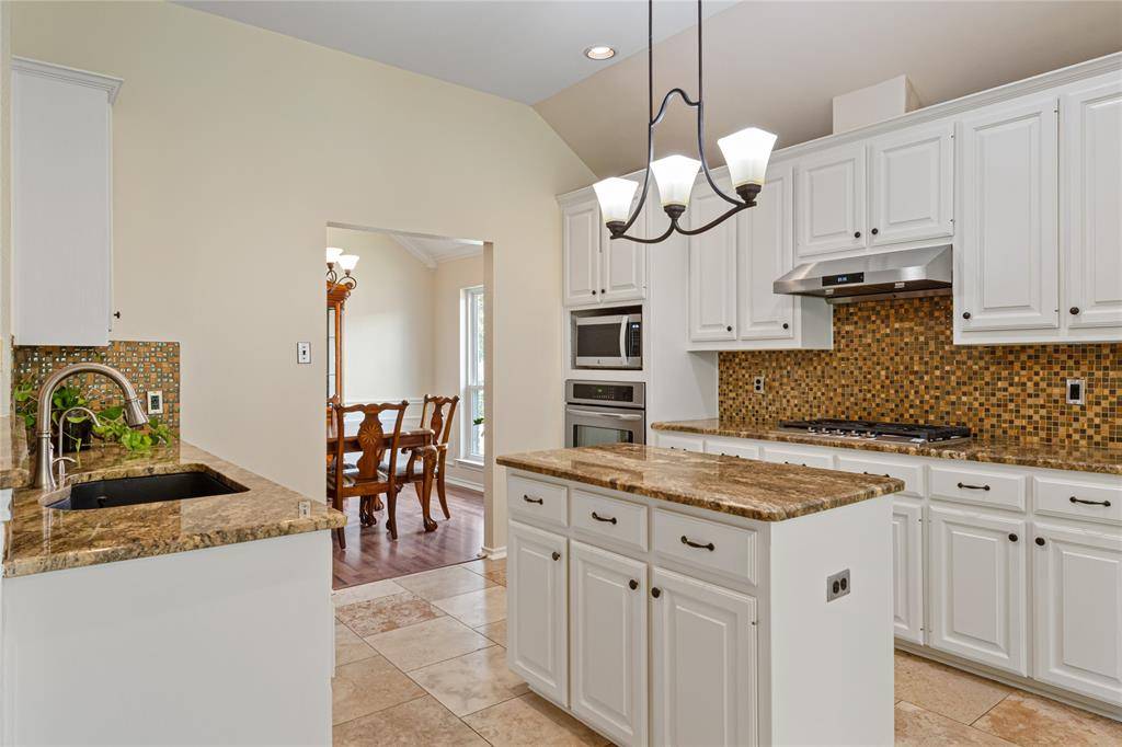 1327 Pegasus Drive, Arlington, TX 76013