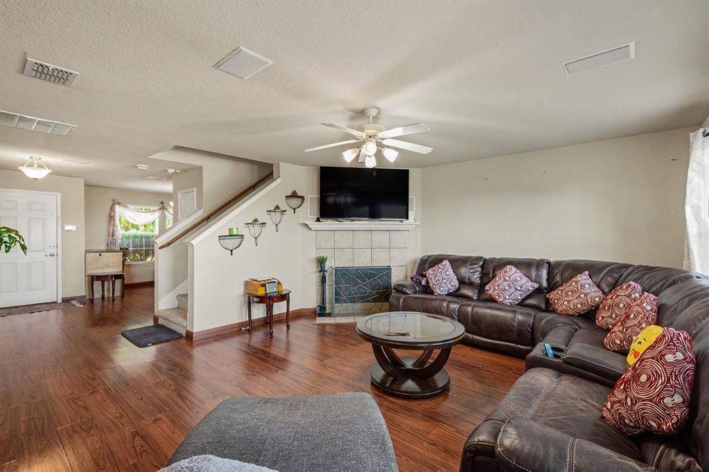 2002 Pin Oak Trail, Anna, TX 75409