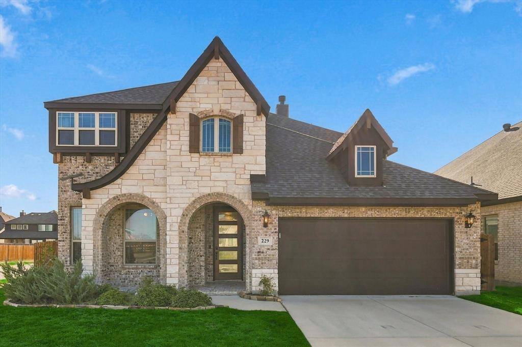 229 Clairmont Drive, Ponder, TX 76259