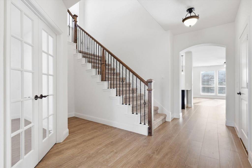 229 Clairmont Drive, Ponder, TX 76259