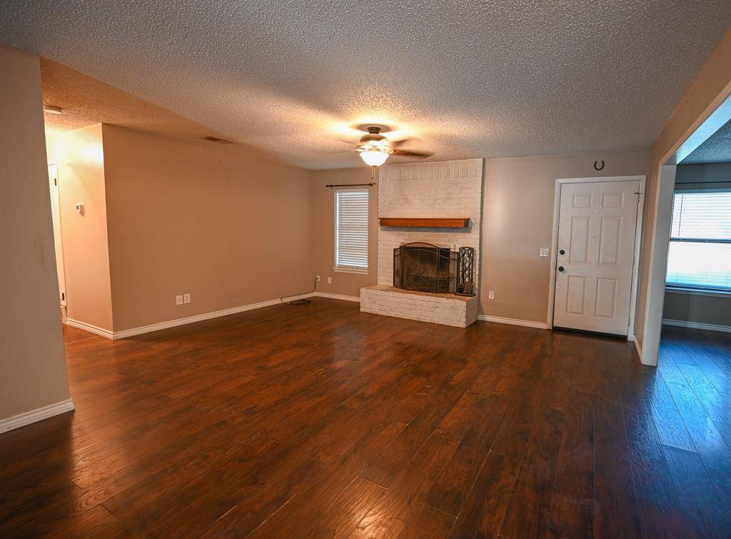 103 Boca Vista Court, Chico, TX 76431