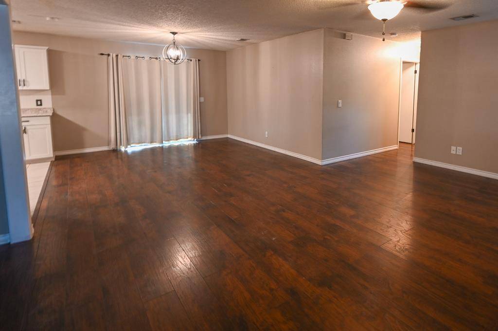 103 Boca Vista Court, Chico, TX 76431