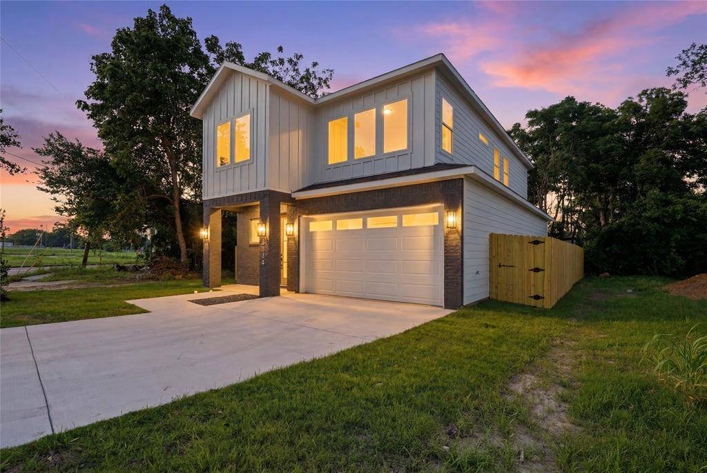 5806 Carlton Garrett Street, Dallas, TX 75215