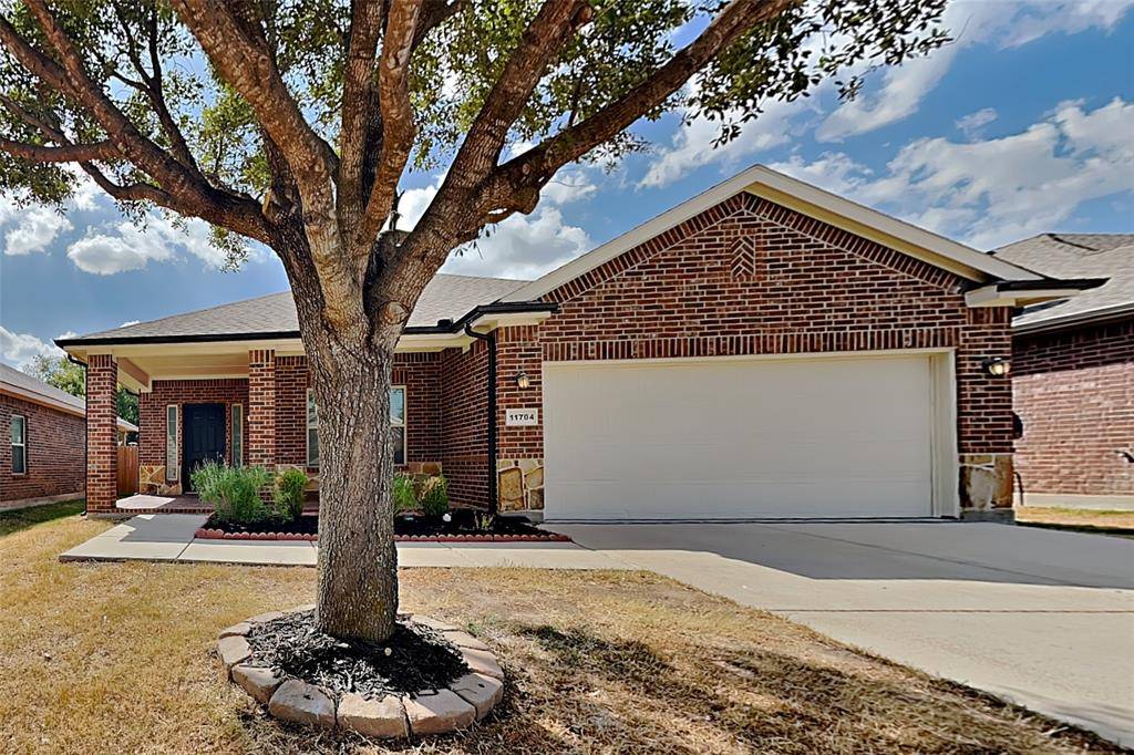 11704 Anna Grace Drive, Fort Worth, TX 76028