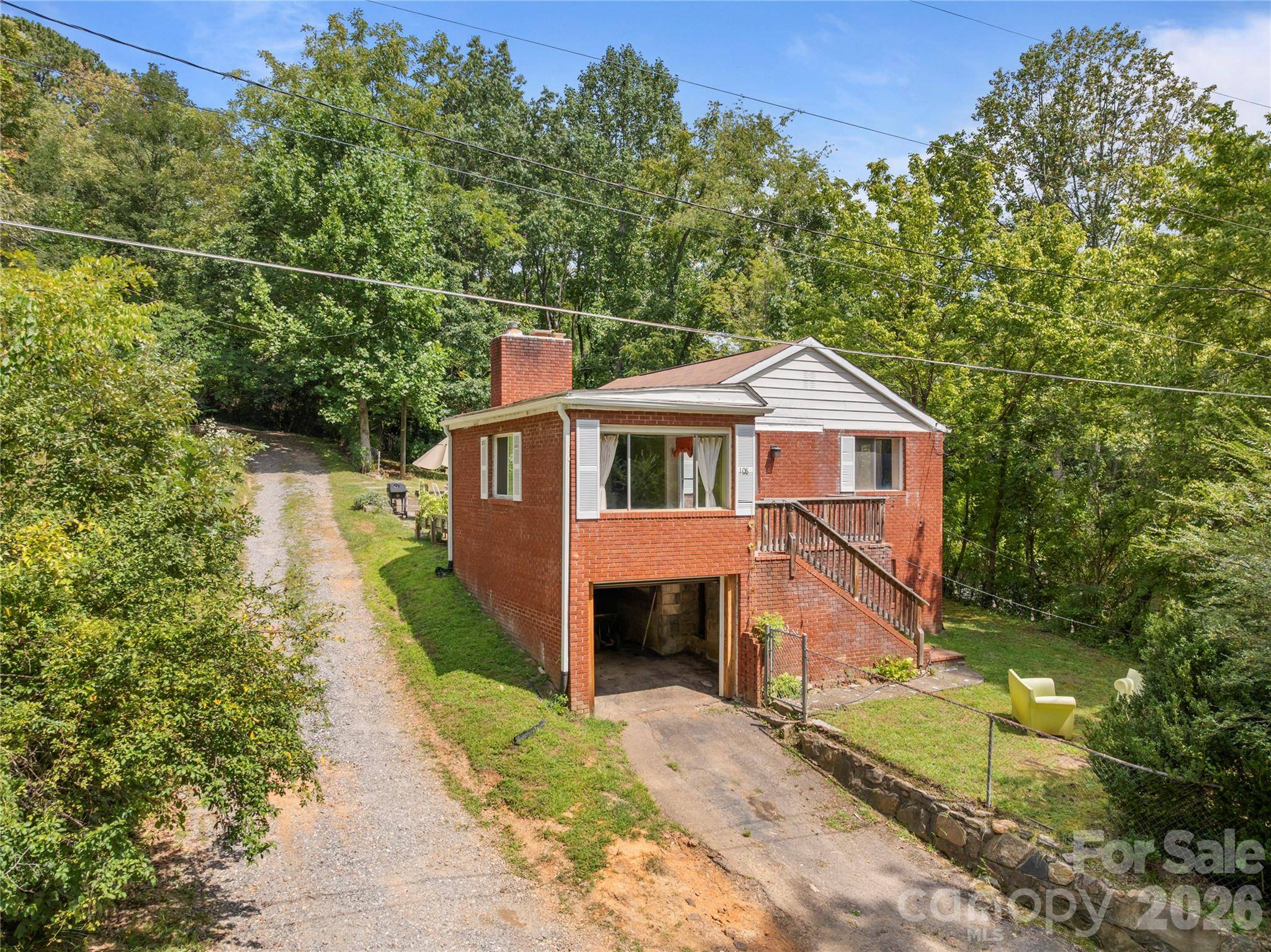 108 Wilrecar DR, Black Mountain, NC 28711
