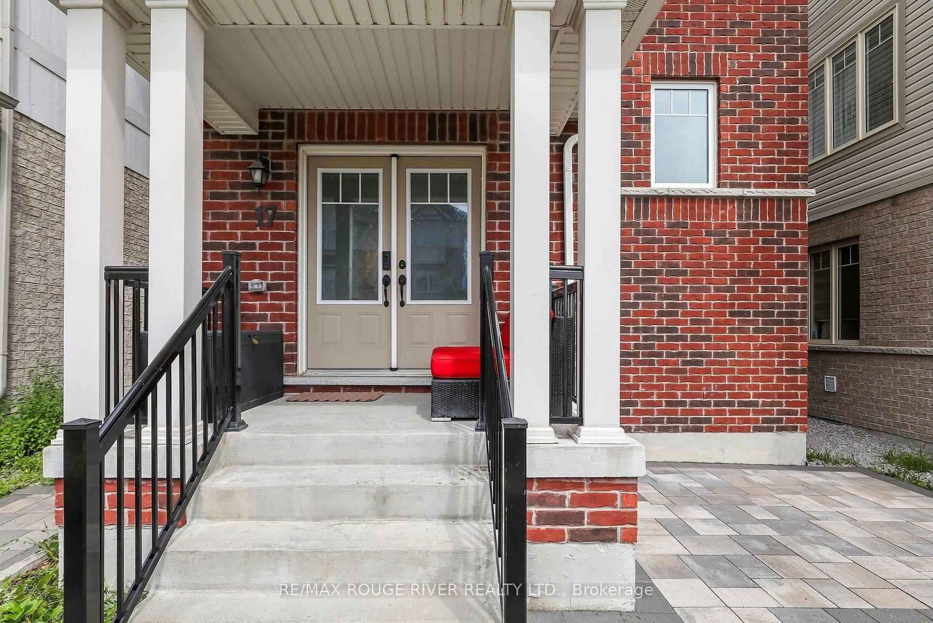 17 Devineridge AVE, Ajax, ON L1Z 0T1