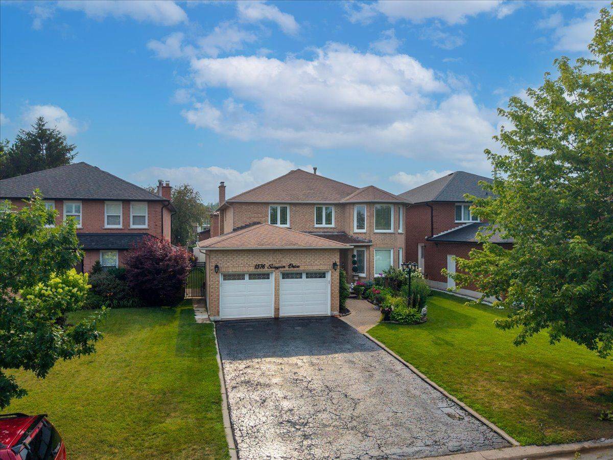 1576 Saugeen DR, Pickering, ON L1V 6K8