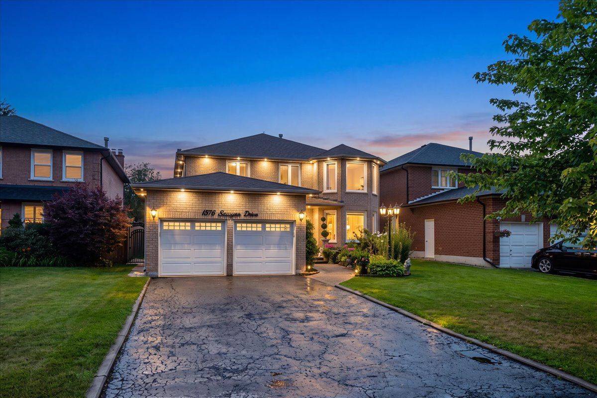 1576 Saugeen DR, Pickering, ON L1V 6K8